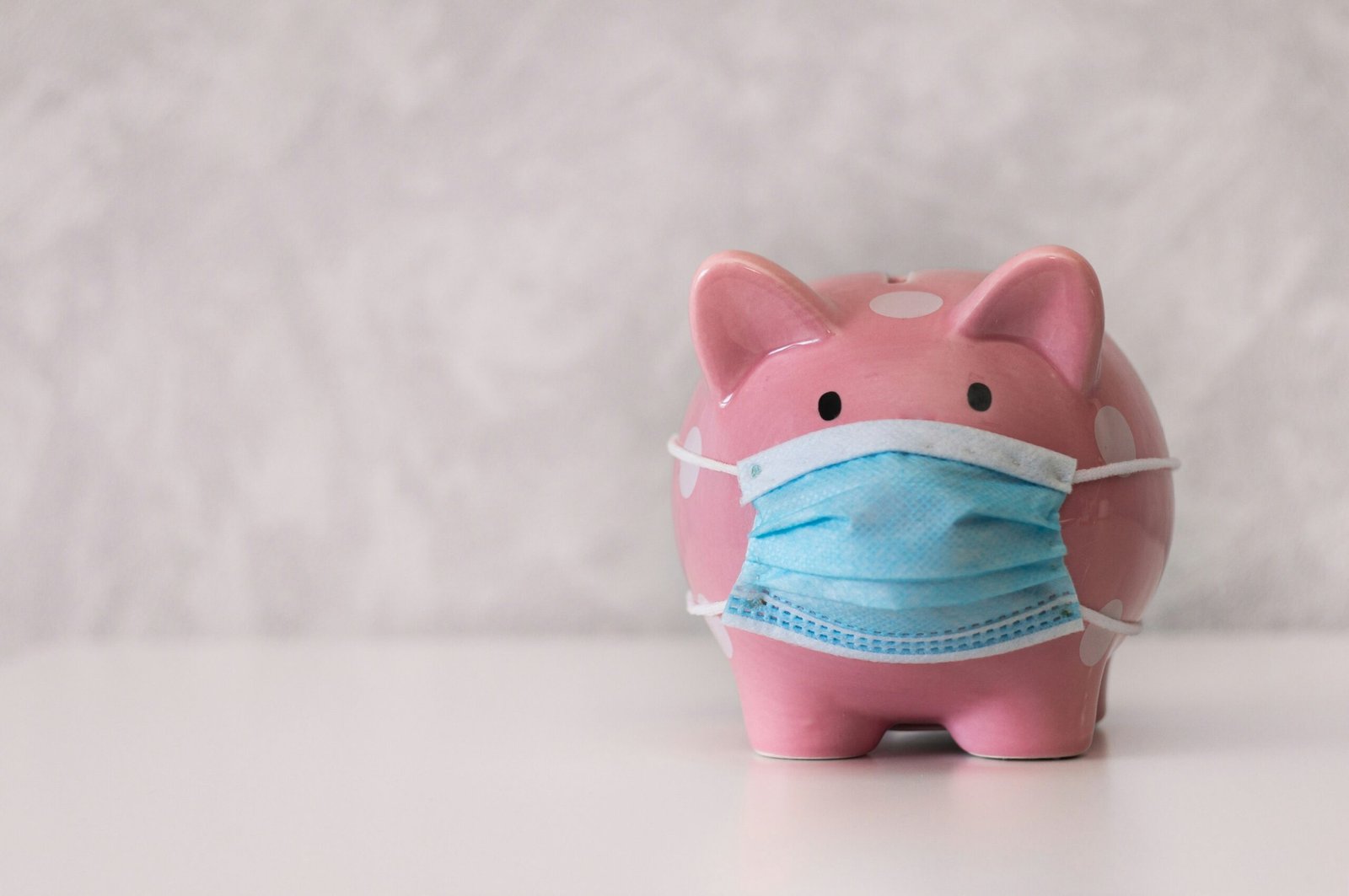 Graph showing long-term benefits of starting savings early
